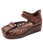 2025 Women's Shoes Summer Thick Bottom Mother Shoes Cow Muscle Platform Retro Leather Sandals Bottom Hole Shoes