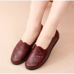 2025 Women spring women flat shoes leather casual moccasins female fashion lace-up moccasins mother shoes comfort shoes